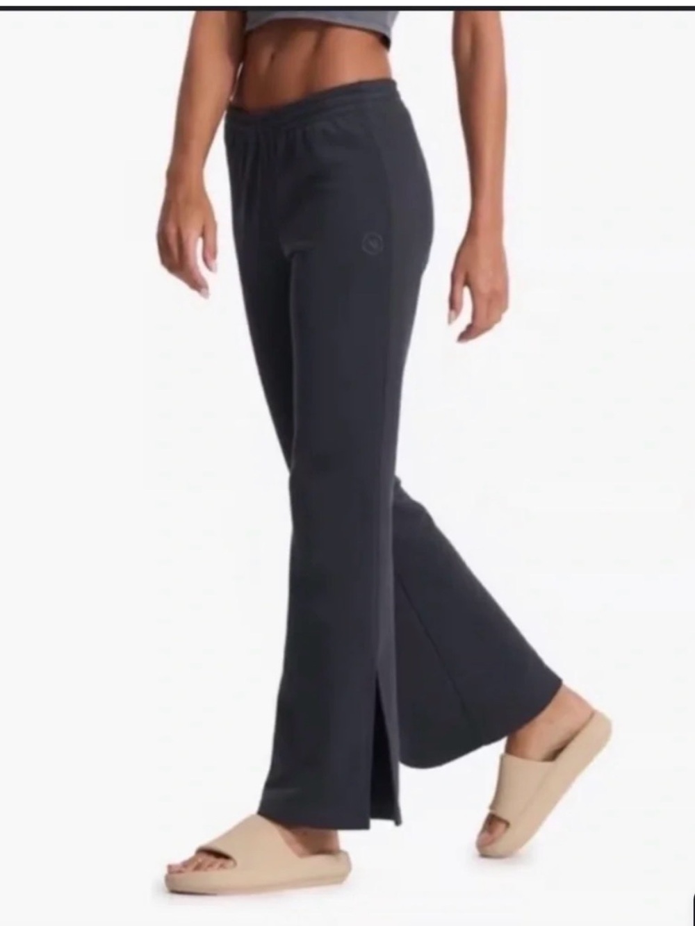 Vuori Women's Wide Leg Pants in Charcoal Black